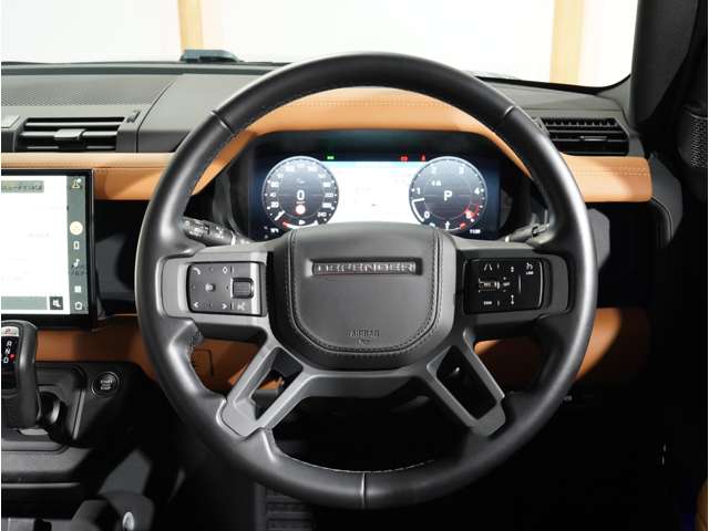 Land Rover Defender 11