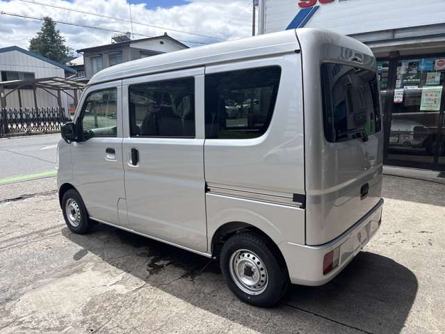 Suzuki Every 8