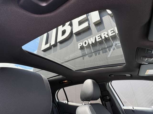 Mercedes-Benz GLA-Class 8