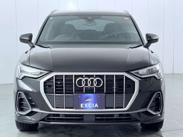 Audi Q3 4