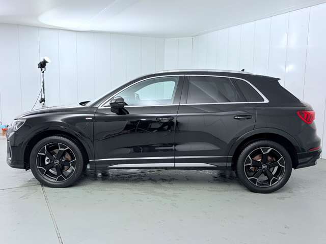 Audi Q3 6