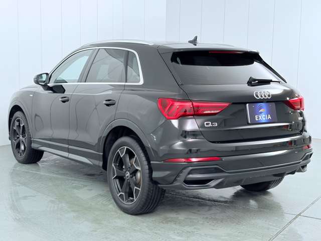 Audi Q3 10