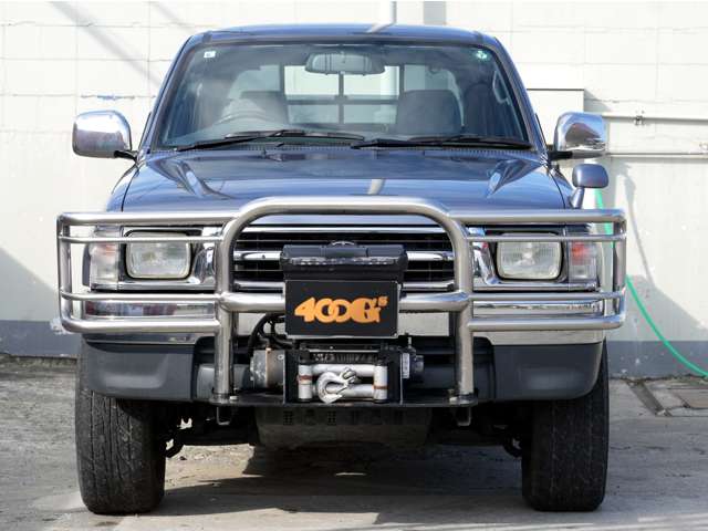 Toyota Hilux 2