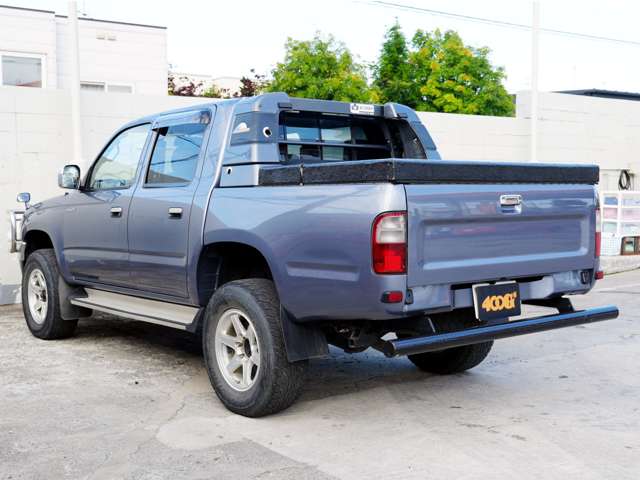 Toyota Hilux 9