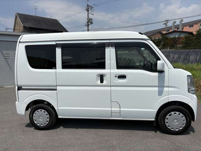 Nissan NV100 Clipper 11