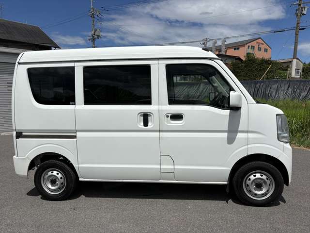 Nissan NV100 Clipper 11
