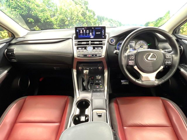Lexus NX 2