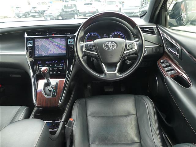 Toyota Harrier 8
