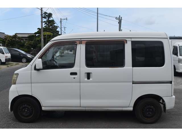 Daihatsu Hijet Cargo 12