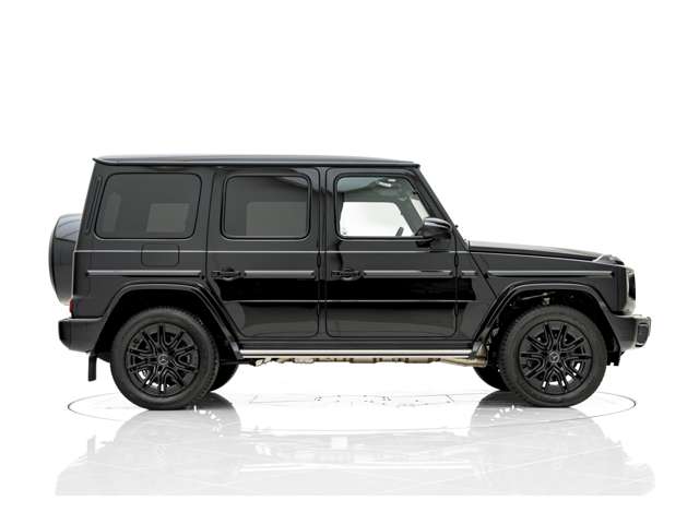 Mercedes-Benz G-Class 8