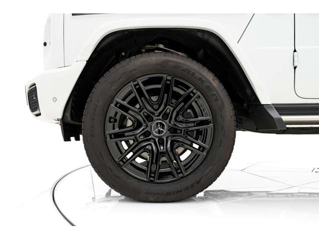 Mercedes-Benz G-Class 12