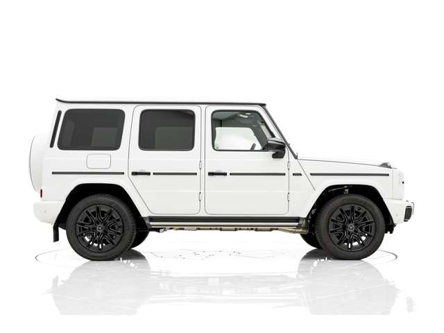 Mercedes-Benz G-Class 8
