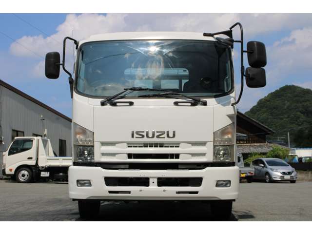 Isuzu Forward 2