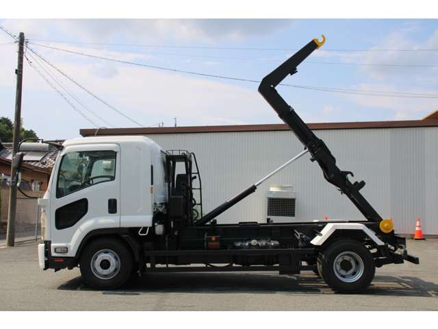 Isuzu Forward 4