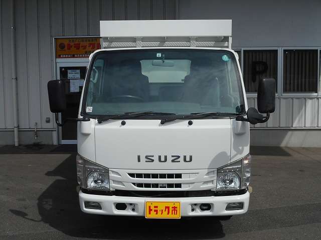 Isuzu Elf 3