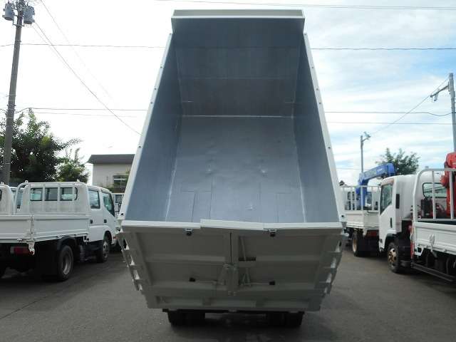 Isuzu Elf 10