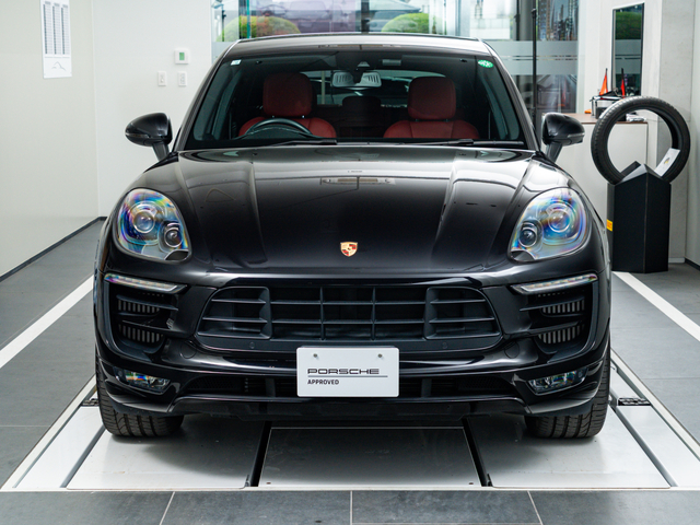 Porsche Macan 3