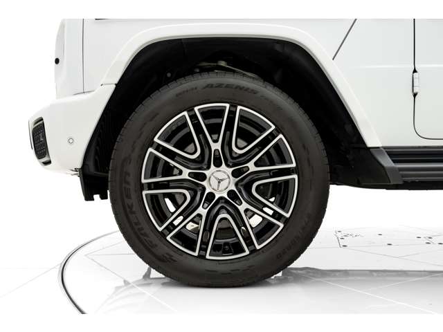 Mercedes-Benz G-Class 12
