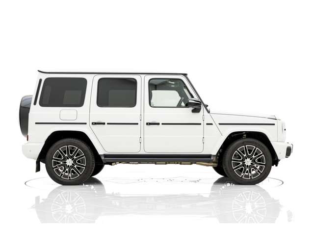 Mercedes-Benz G-Class 8