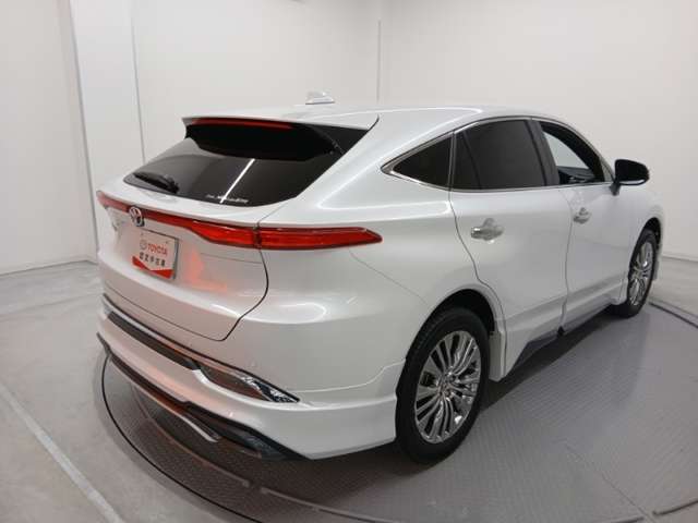 Toyota Harrier 4