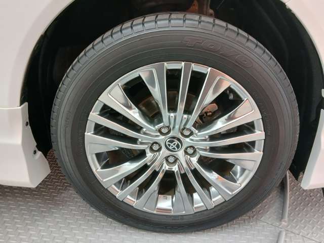 Toyota Harrier 8