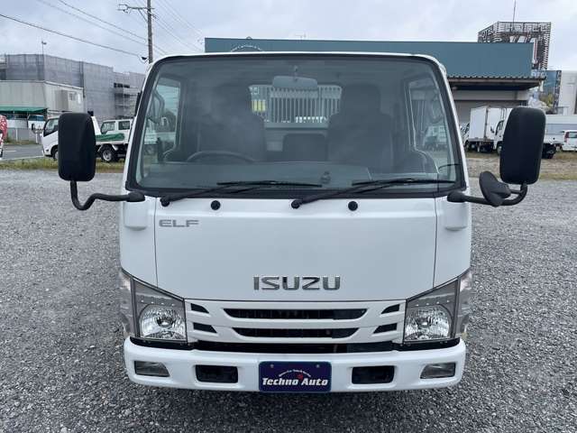 Isuzu Elf 4