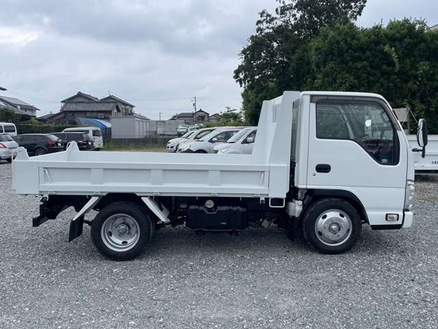 Isuzu Elf 7