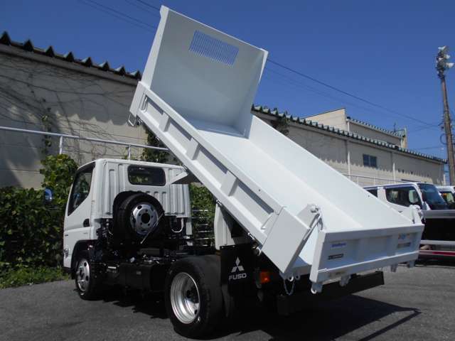 Mitsubishi Fuso Canter 11