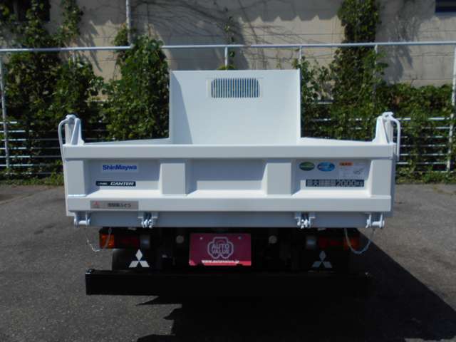 Mitsubishi Fuso Canter 9