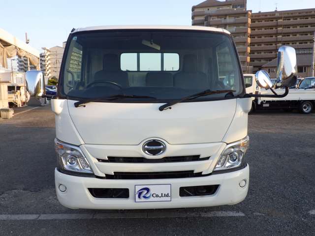 Hino Dutro 4
