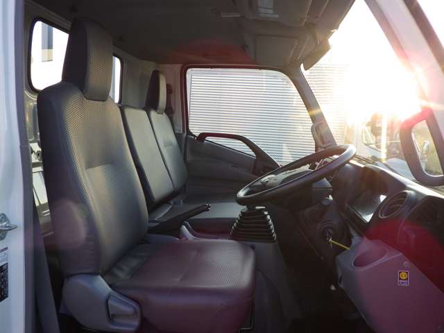Hino Dutro 10