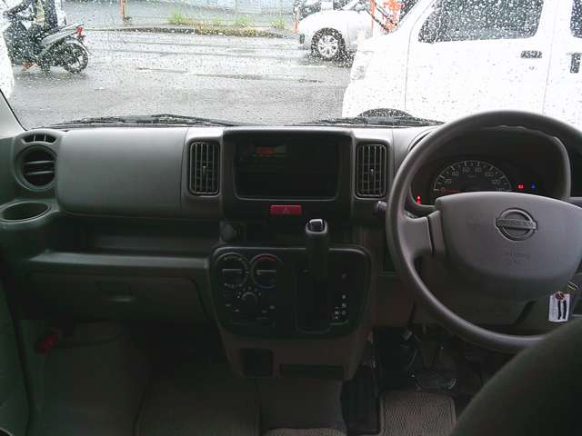 Nissan NV100 Clipper 12
