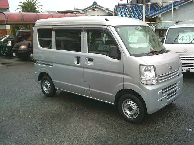 Nissan NV100 Clipper 2