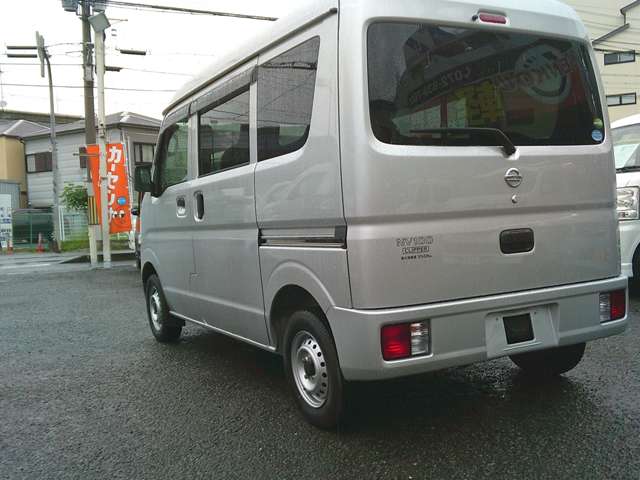 Nissan NV100 Clipper 6