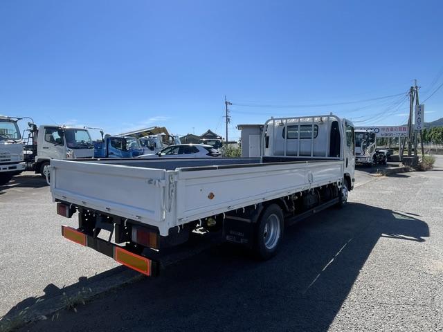 Isuzu Elf 8