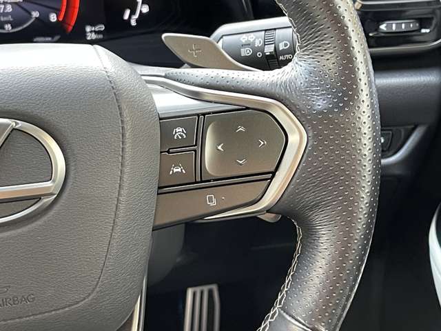 Lexus NX 8