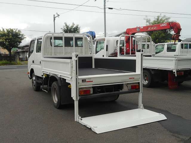 Hino Dutro 11