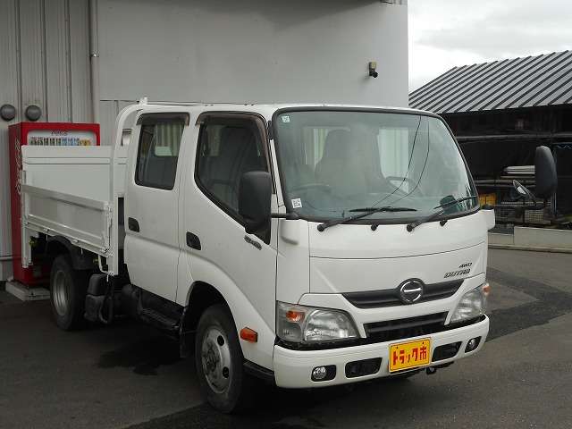 Hino Dutro 4