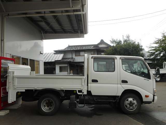 Hino Dutro 5