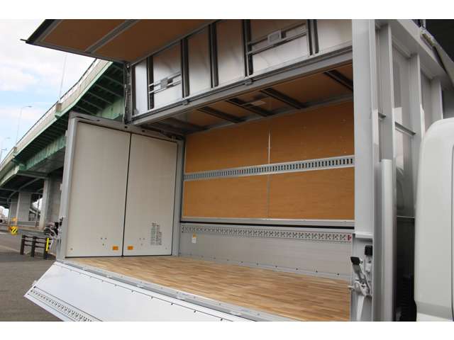 Mitsubishi Fuso Canter 11