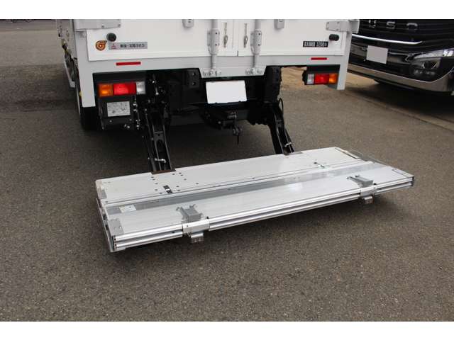 Mitsubishi Fuso Canter 12