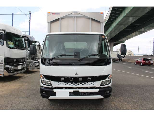 Mitsubishi Fuso Canter 2