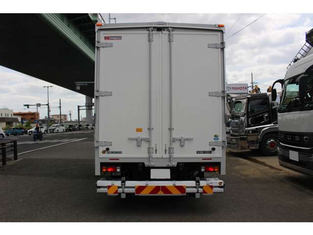 Mitsubishi Fuso Canter 5
