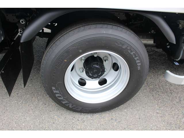 Mitsubishi Fuso Canter 7