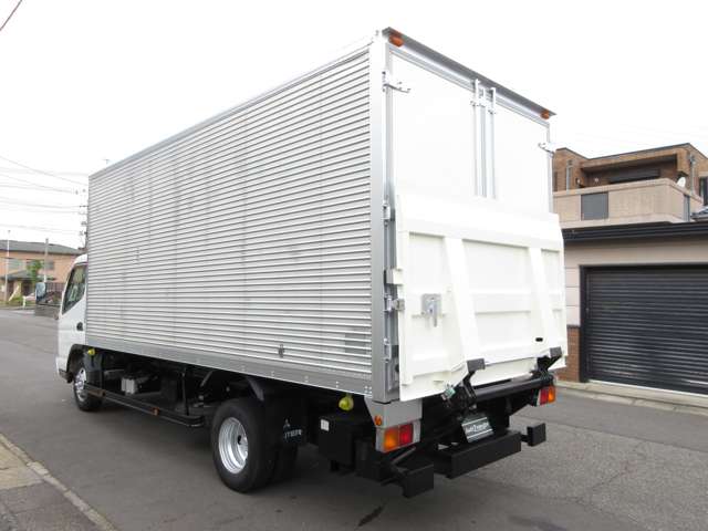Mitsubishi Fuso Canter 12