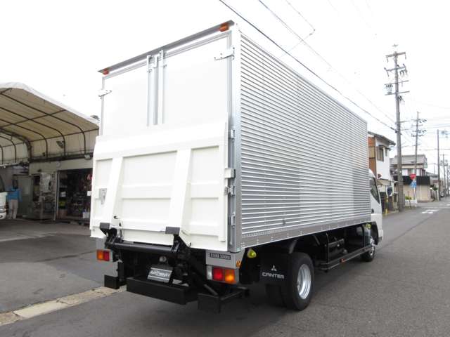 Mitsubishi Fuso Canter 6