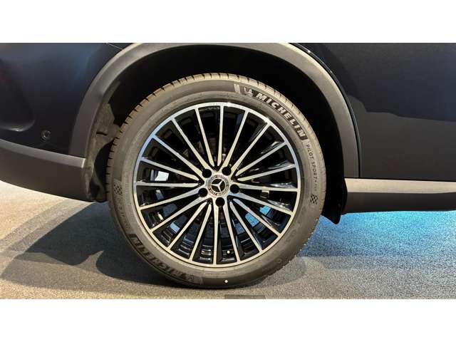 Mercedes-Benz GLC 8