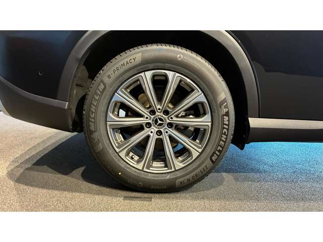 Mercedes-Benz GLC 8