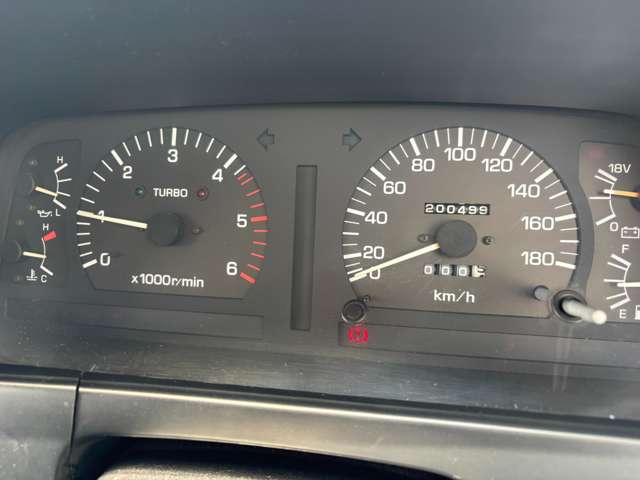 Toyota Land Cruiser 80 11