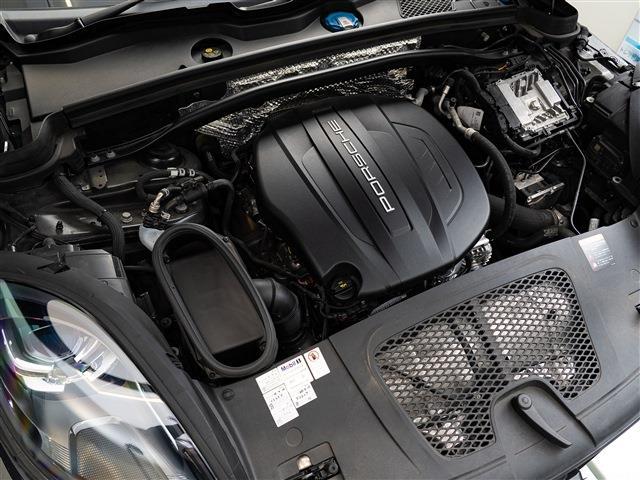 Porsche Macan 11